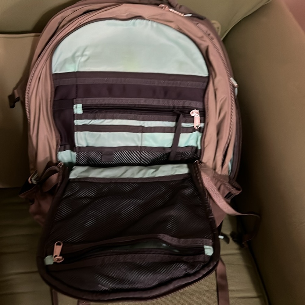 Northface backpack - Picture 2 of 5